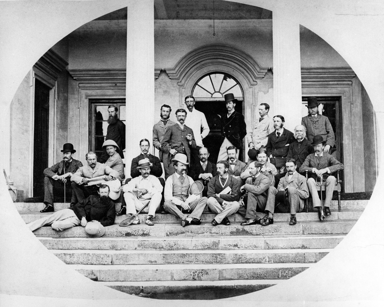 En grupp brittiska arméofficerare, ca 1870-talet av English Photographer