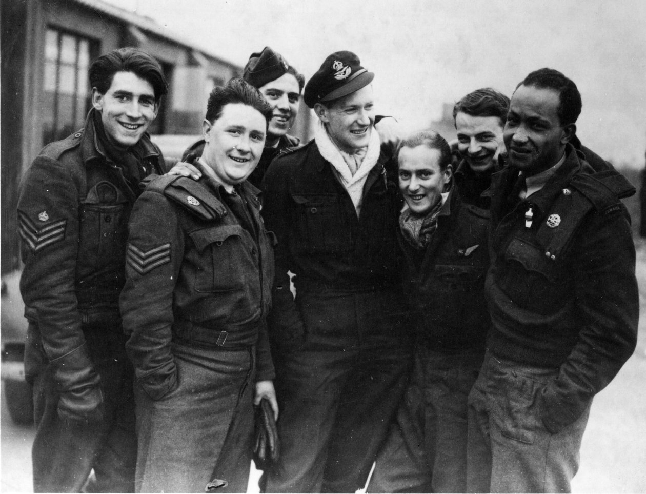 En Lancaster Bomber Crew av English Photographer