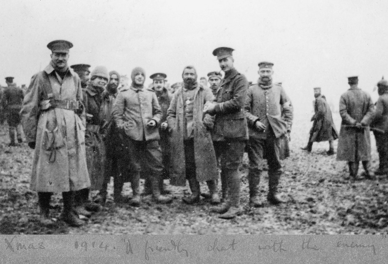 En vänlig pratstund med fienden, vapenvilan på juldagen 1914 av English Photographer