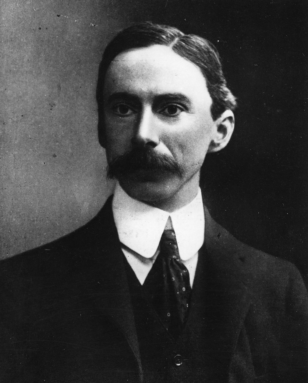 Bertrand Russell, ställde upp som kandidat till Wimbledon under extravalet 1907 av English Photographer