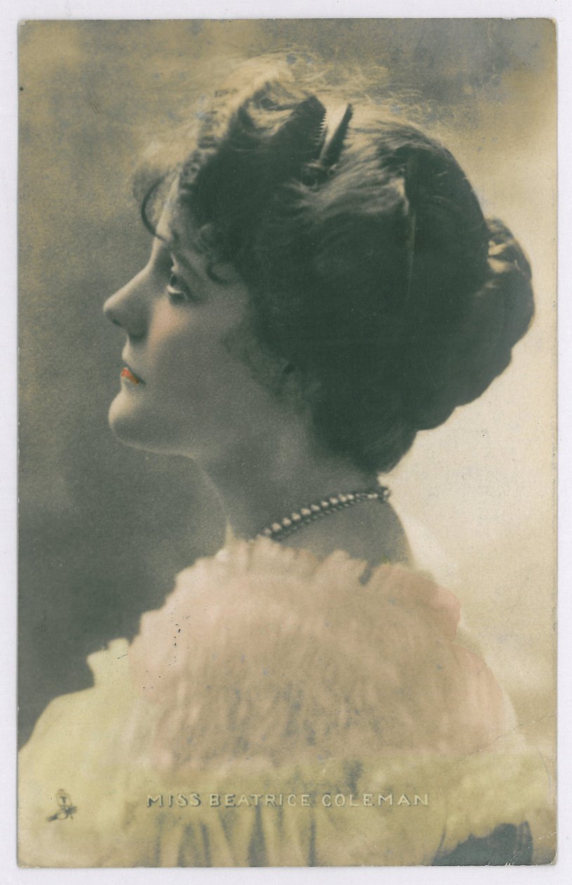Celebrities of the scene: Miss Beatrice Coleman, 1903-08 (färgad bild) av English Photographer