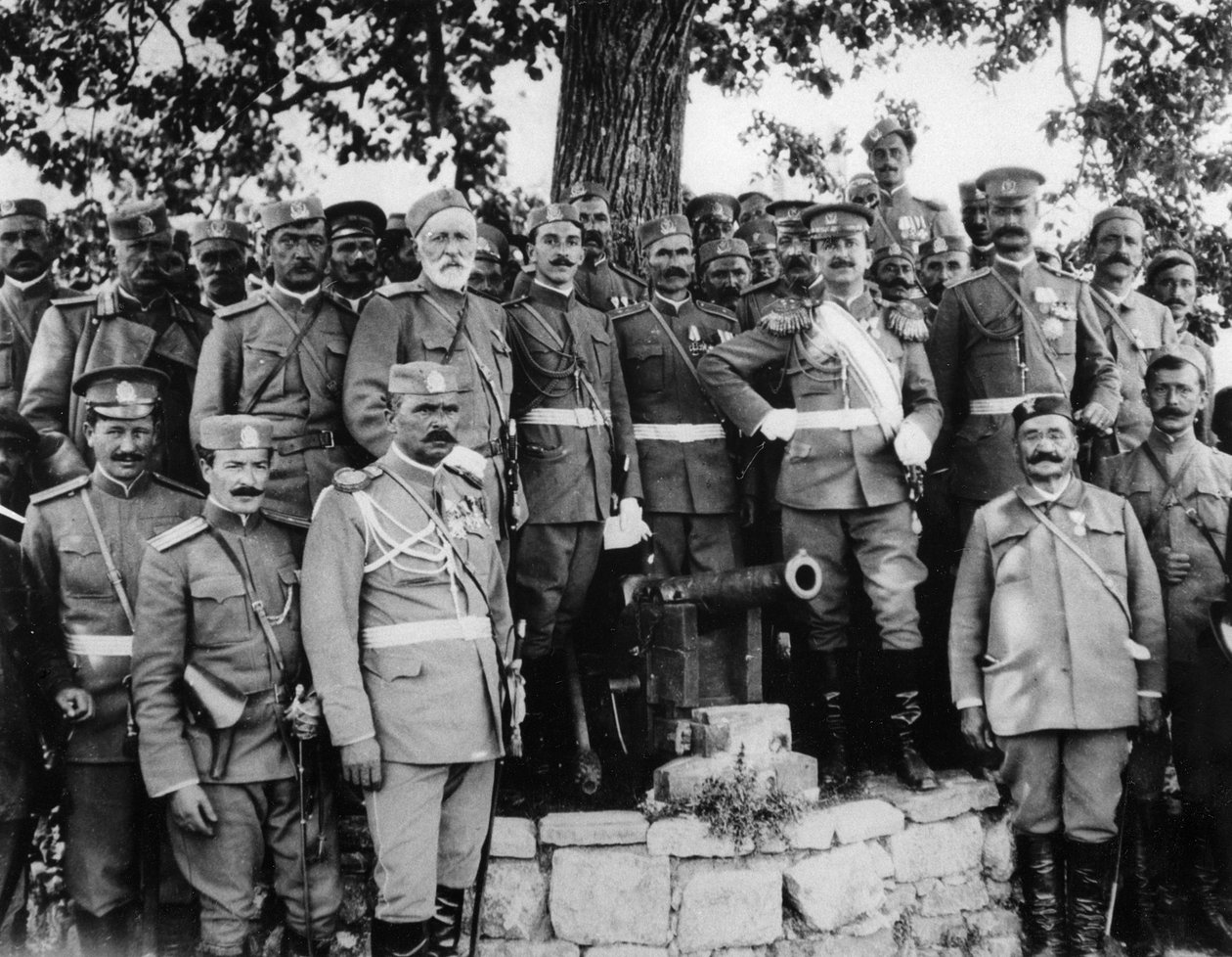 Gruppporträtt i Montenegro, 1913 av English Photographer