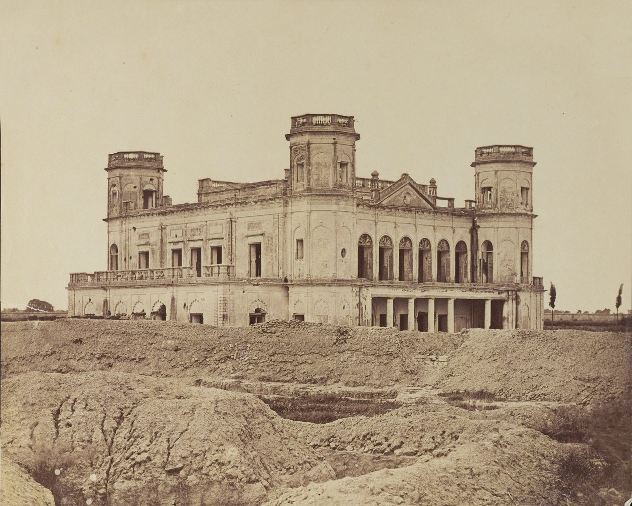 Indiskt palats, ca 1858 av English Photographer