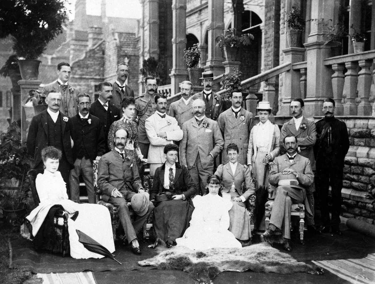 Lord och Lady Lansdowne med personal och vänner på Viceregal Lodge, Shimla, ca 1888-94 av English Photographer