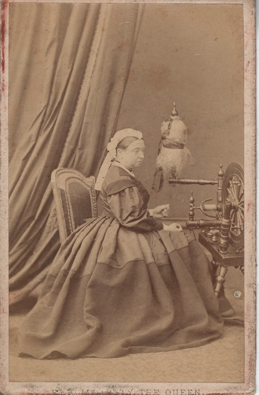 Drottning Victoria, ca 1875 av English Photographer
