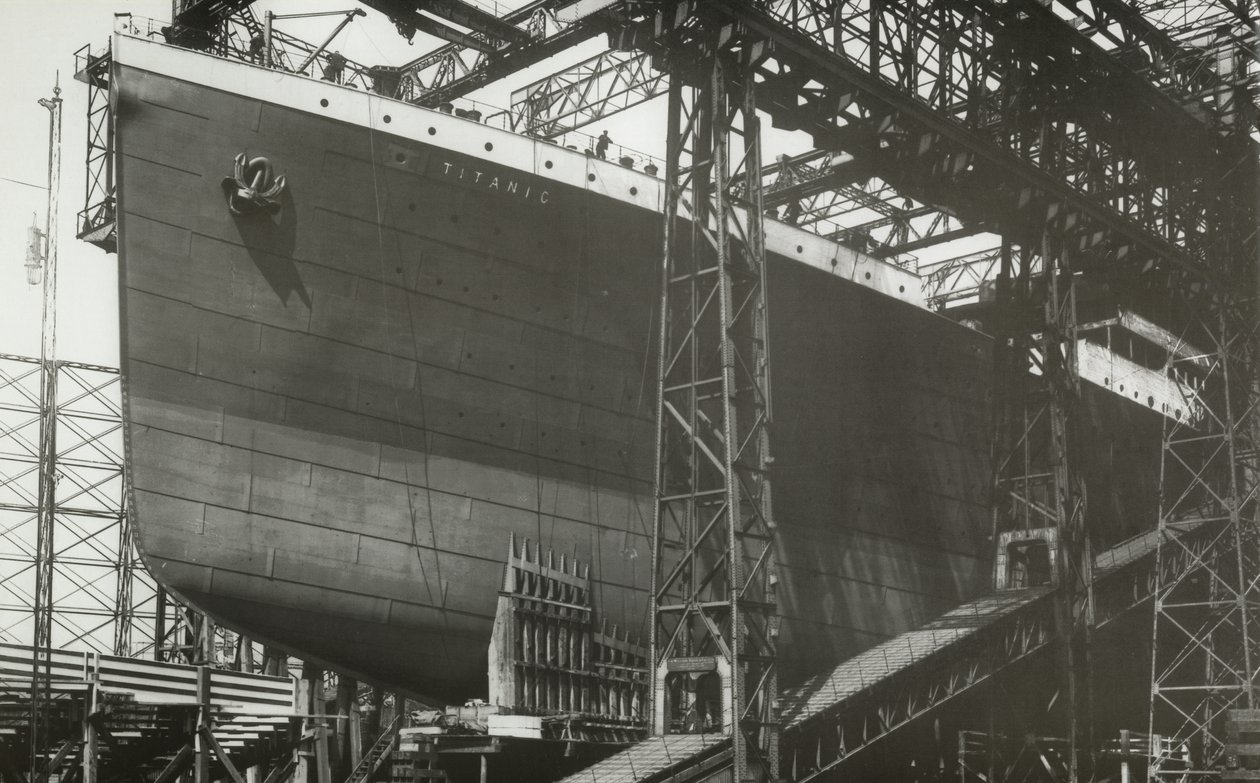 RMS Titanic närmar sig lansering, 5 januari 1911 av English Photographer