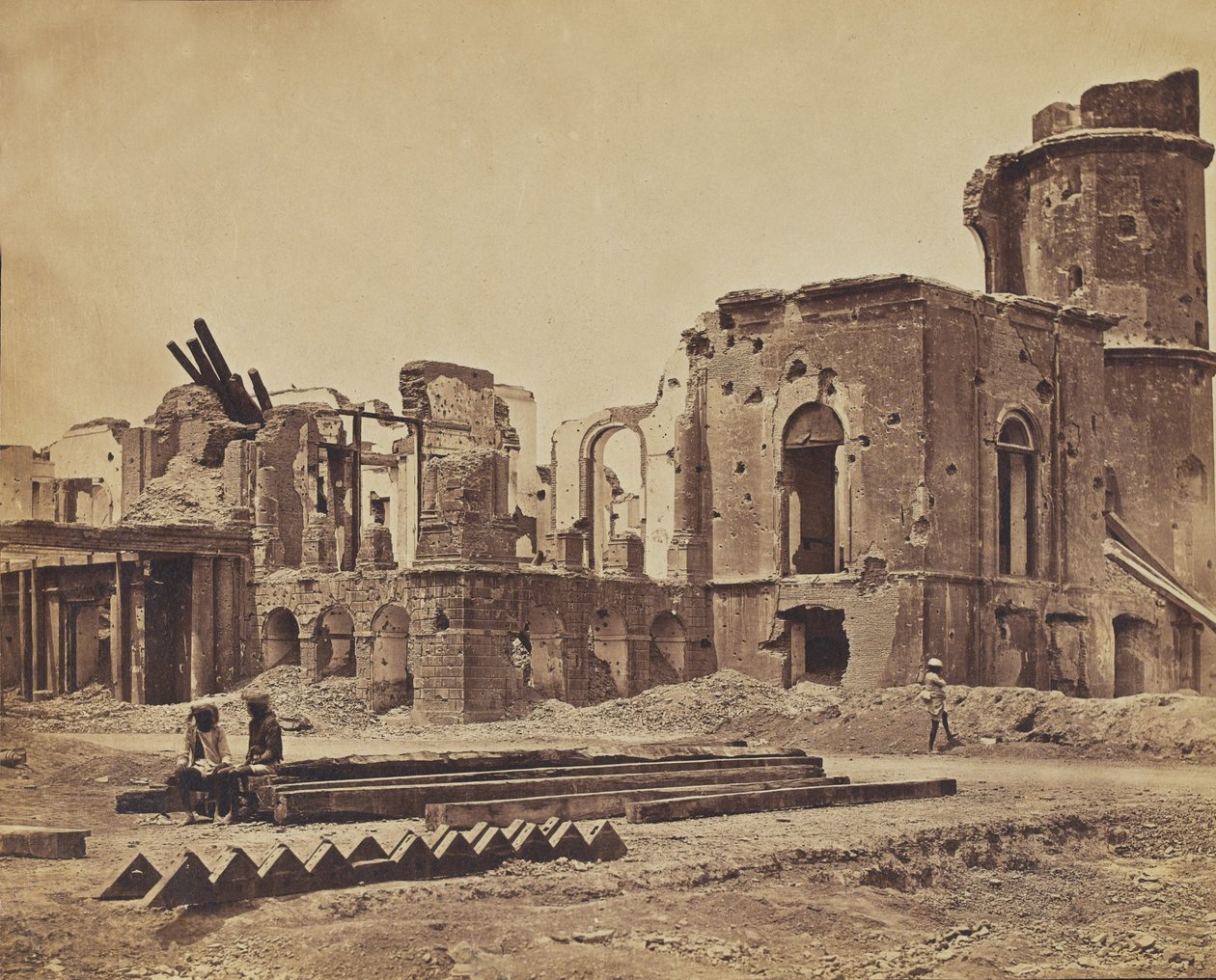 Förstört palats, ca 1858 (sepiafoto) av English Photographer