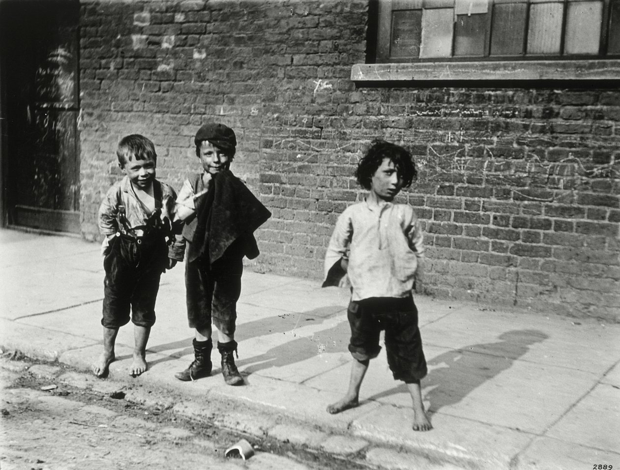 Gatuborrar i Lambeth av English Photographer