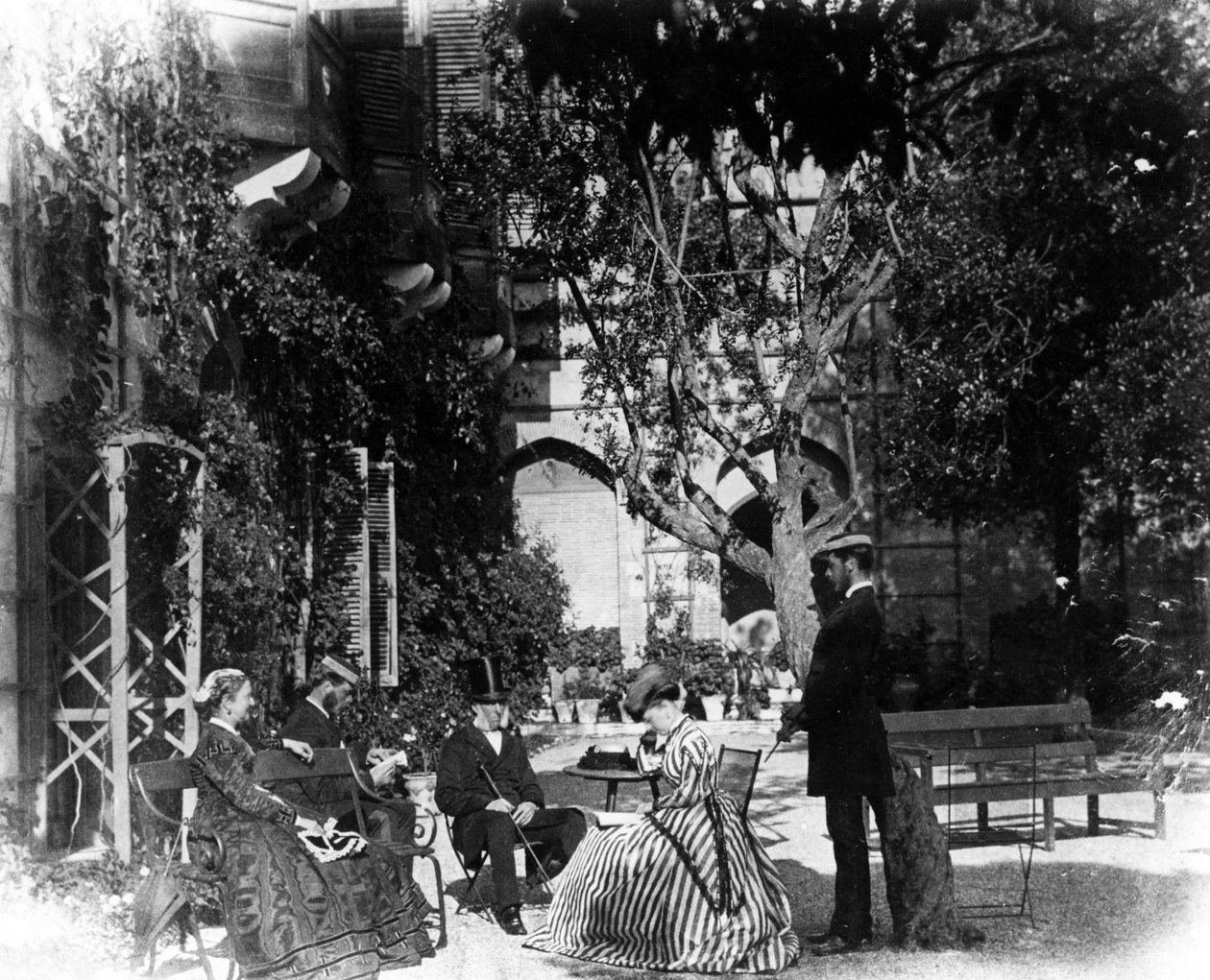 The Convent Gardens, Gibraltar, ca 1868 av English Photographer