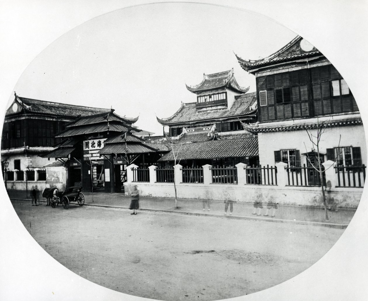 Tullbyggnaden, Shanghai, ca 1868-70 av English Photographer