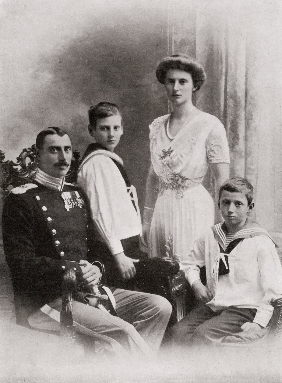 Den danska kungafamiljen, från "Året 1912", publicerade London, 1913 av English Photographer