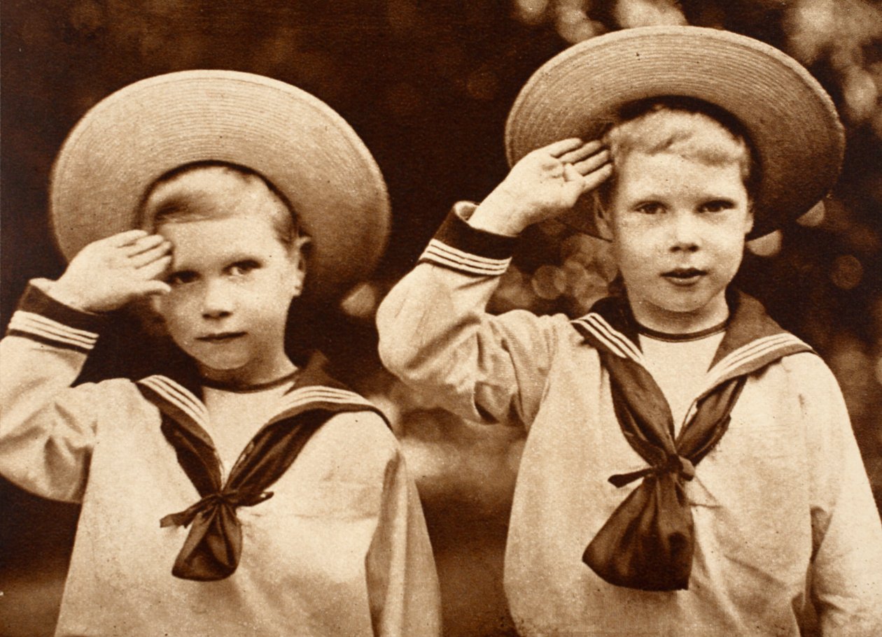Hertigen av York och kung Edward VIII hälsar, c.1899 av English Photographer
