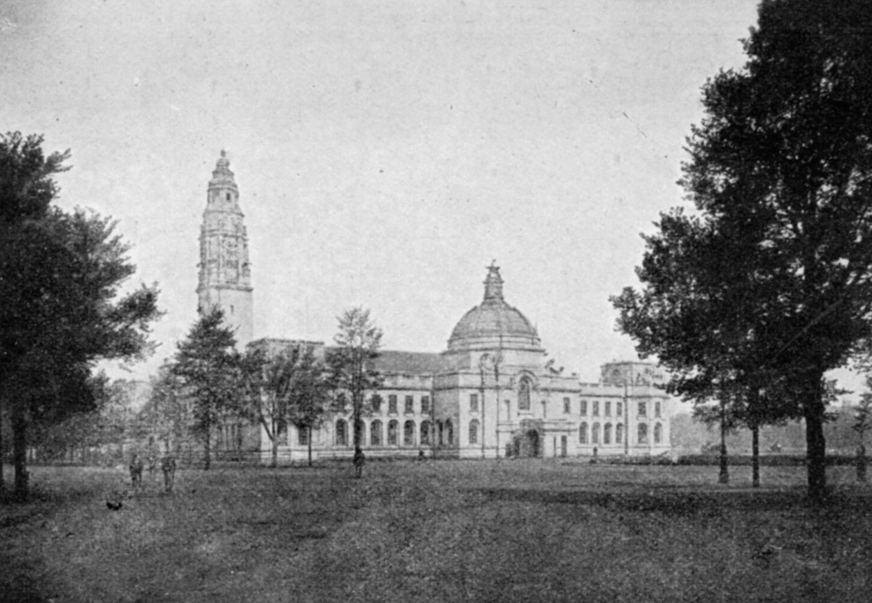 The New Law Courts, Cardiff, publicerad i The Graphic 27 oktober 1906 av English Photographer