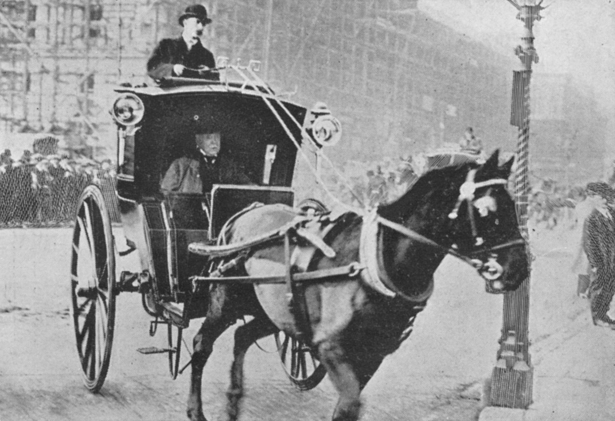 Premiärministern tar en taxi, från en artikel med titeln The Reassembling of Parliament publicerad i The Graphic 27 oktober 1906 av English Photographer