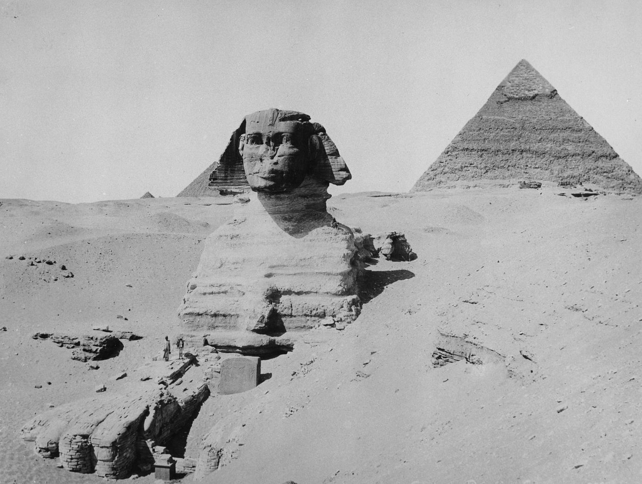 The Sphinx and the Pyramid of Chephren - Den andra pyramiden, c.1904-05 av English Photographer