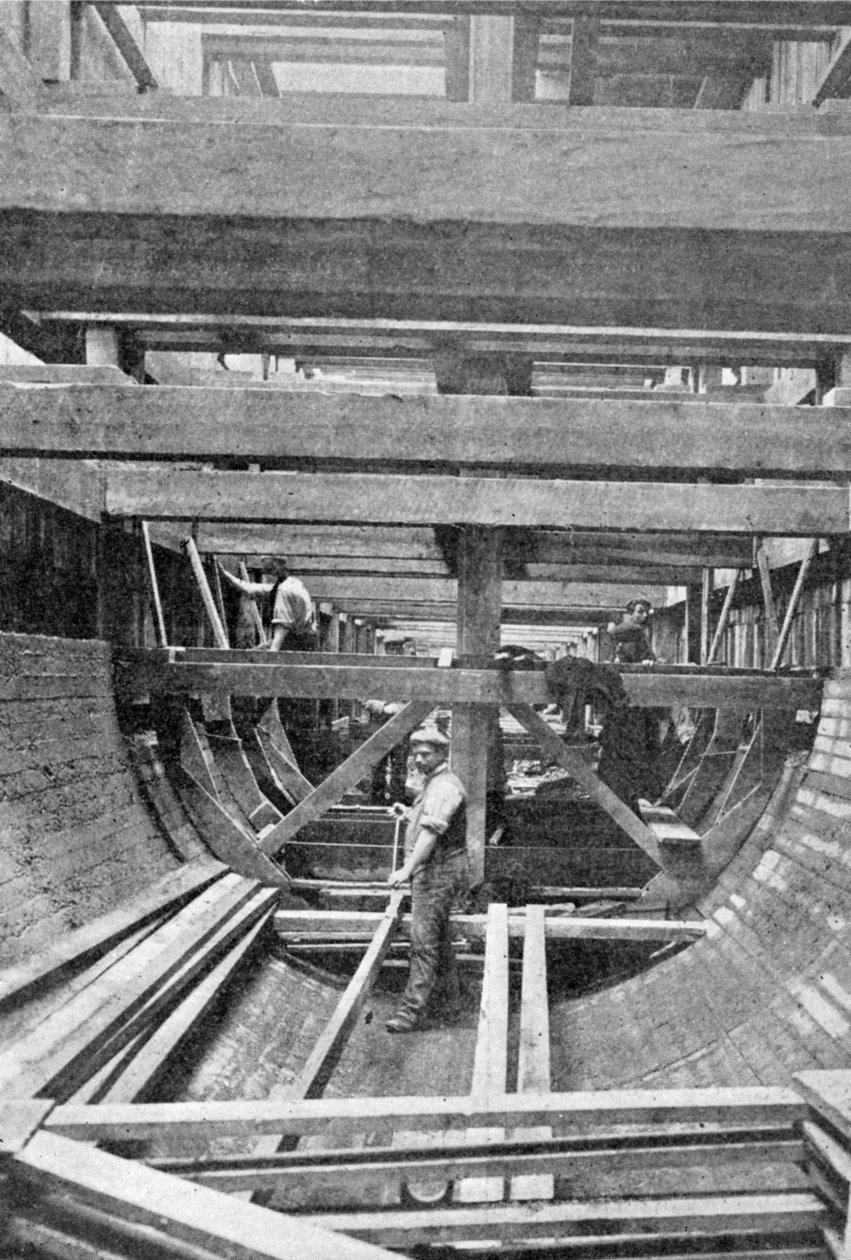 Timbers and Concrete botten av Bow and Victoria Park kloak, illustration från The King, 1 juni 1901 av English Photographer