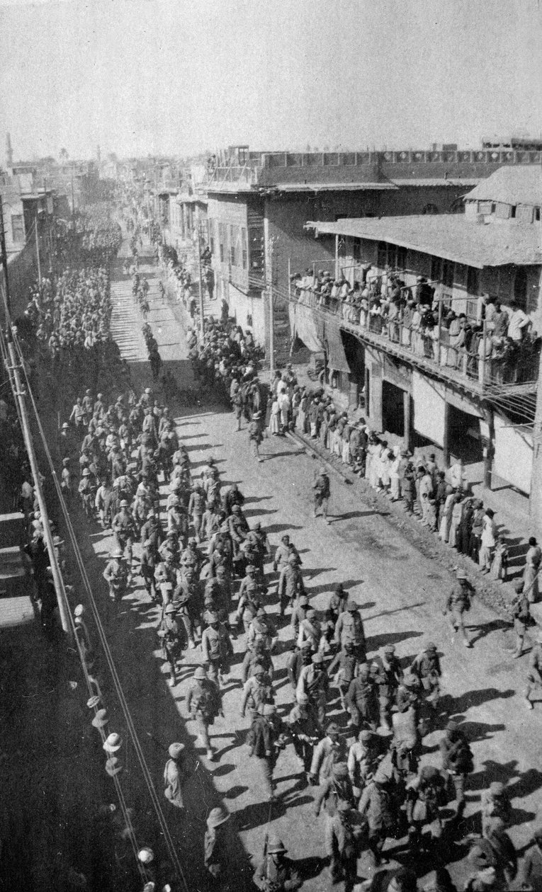 Turkiska krigsfångar, Bagdad, 1916-17 av English Photographer