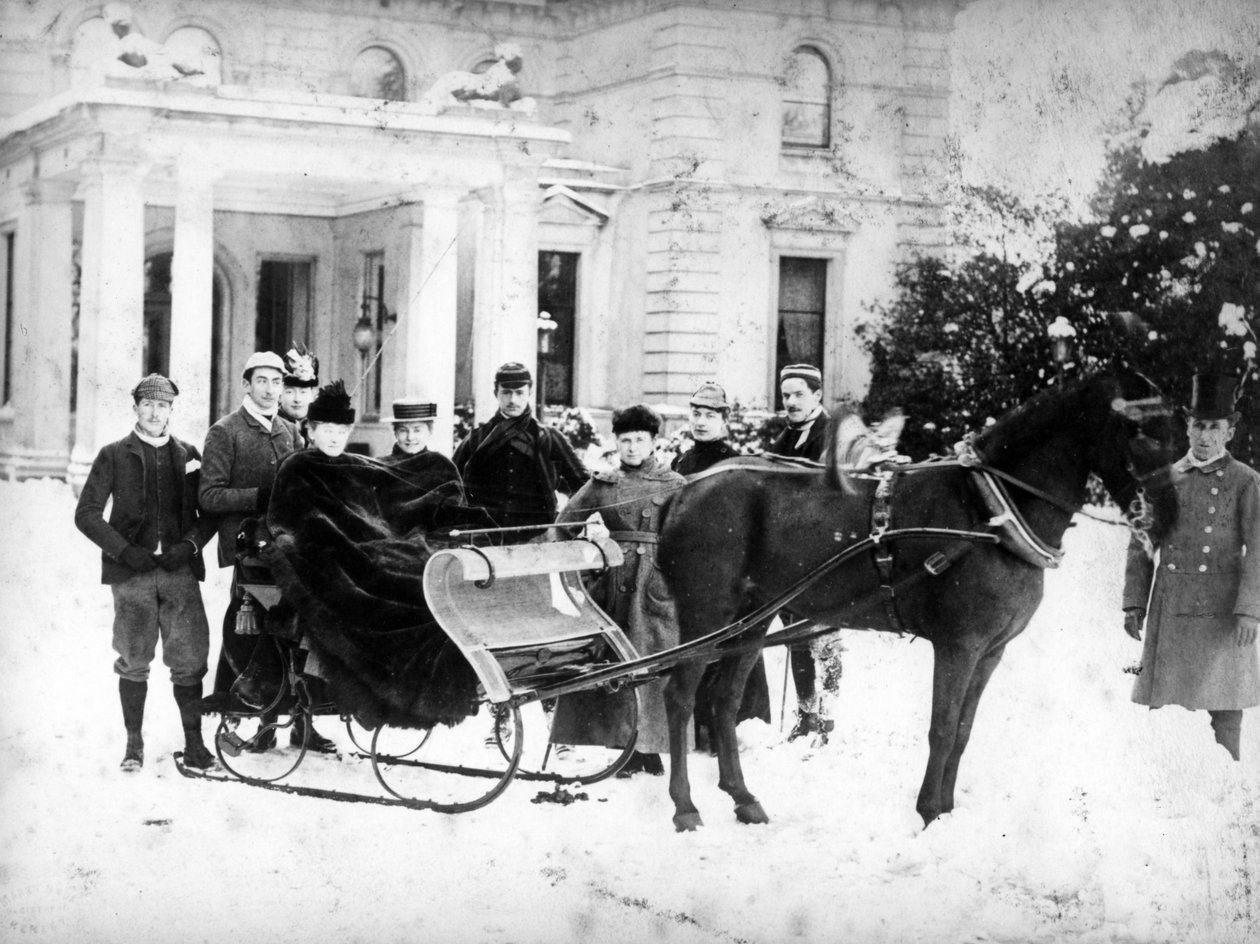 Viktoriansk slädfärd, ca 1870-99 av English Photographer