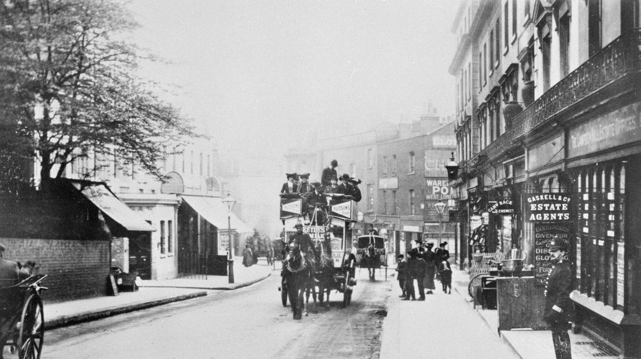 Utsikt över Church Street, Kensington c.1906 av English Photographer