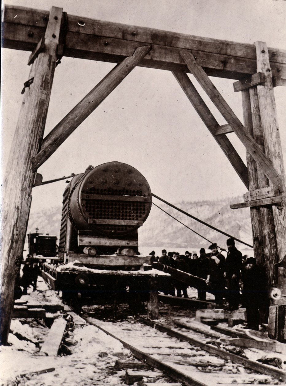 Gård nr. 647, Baikal. Visar en cylindrisk panna för den isbrytande tågfärjeångaren Baikal, 1896 av English Photographer
