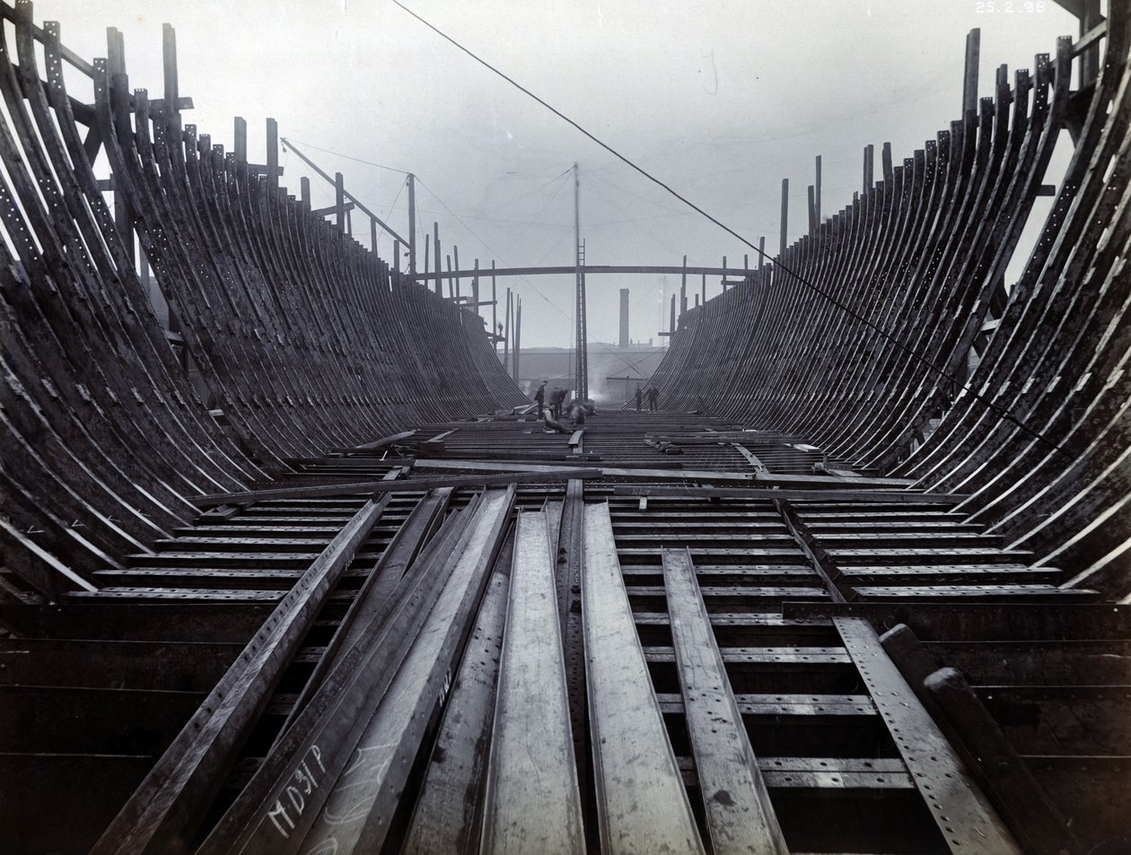 Gård nr. 647, Baikal. Visar den isbrytande tågfärjeångaren Baikal i ram på Low Walker Yard, 1896 av English Photographer