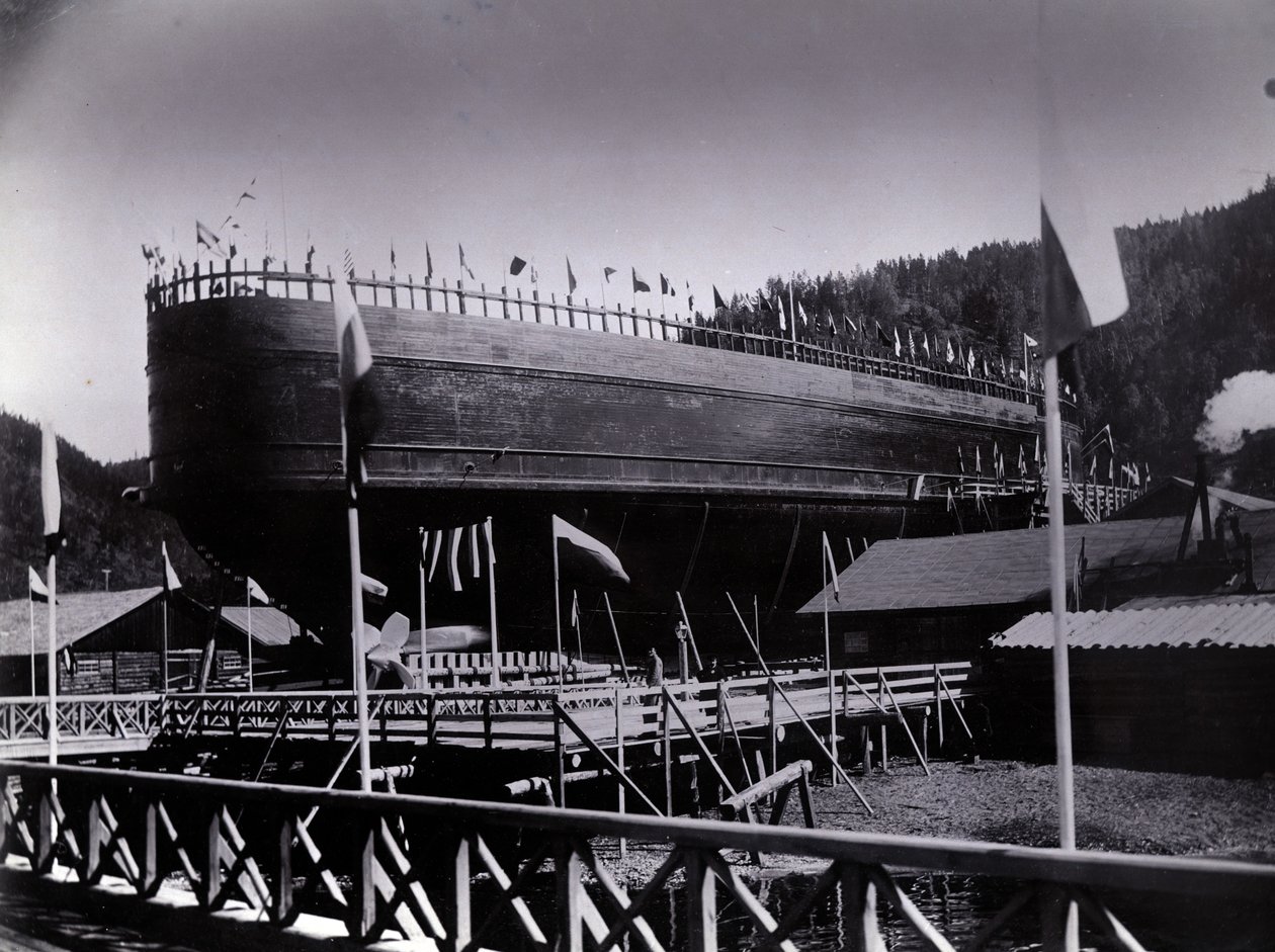 Gård nr. 647, Baikal. Visar den isbrytande tågfärjeångaren Baikal redo för sjösättning i Bajkalsjön, 1896 av English Photographer