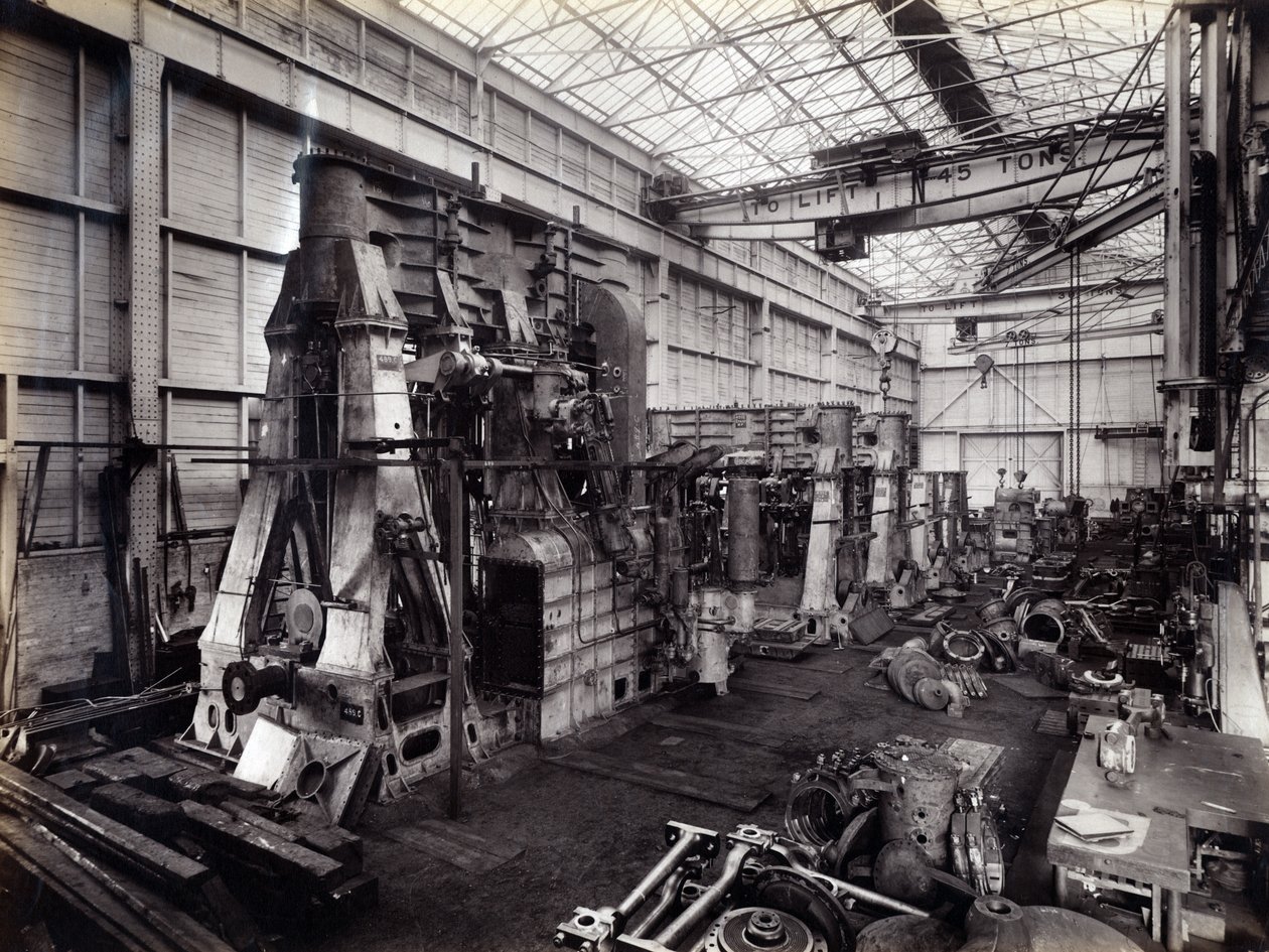 Gård nr. 647, Baikal. Visar huvudmotorerna för den isbrytande tågfärjeångaren Baikal som monteras i Erecting Shop, 1896 av English Photographer