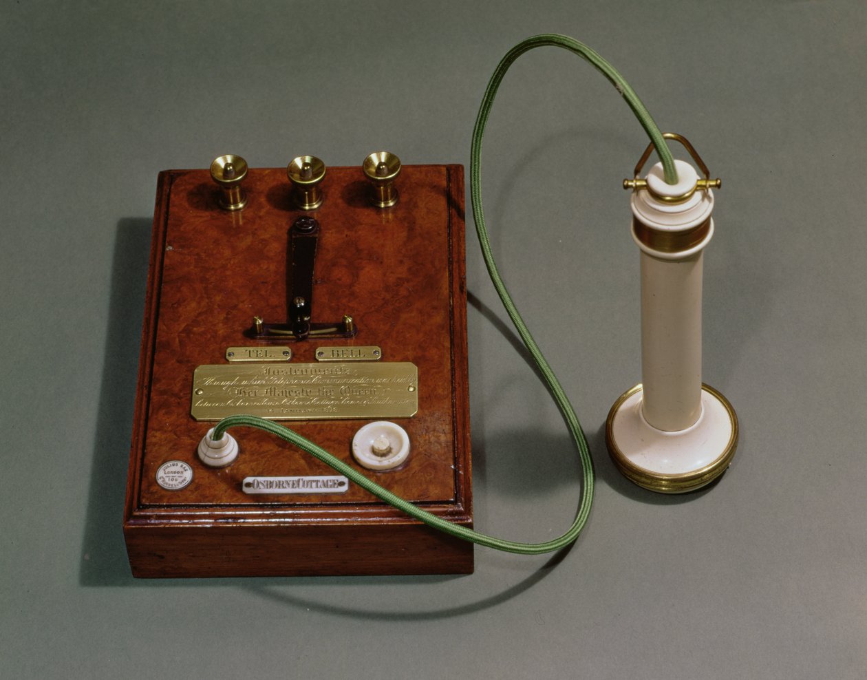 Klocktelefon som användes av drottning Victoria i Osborne House, Isle of Wight, 1877-78 av English School