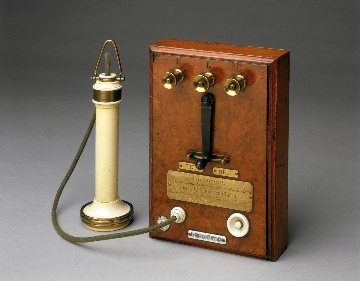 Klocktelefon som användes av drottning Victoria i Osborne House, Isle of Wight, 1877-78 av English School