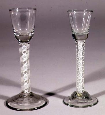 Engelska cordial glasögon, 1760 (glas) av English School