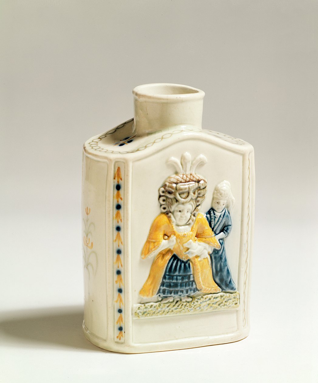 Prattware tecaddie, dekorerad med karikatyrer av dammode, ca 1790-1800 (keramik) av English School