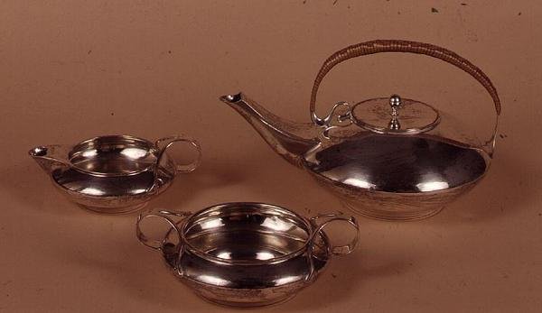 Teservering av Haseler and Co. för Liberty & Co., Birmingham, 1904 (silver) av English School