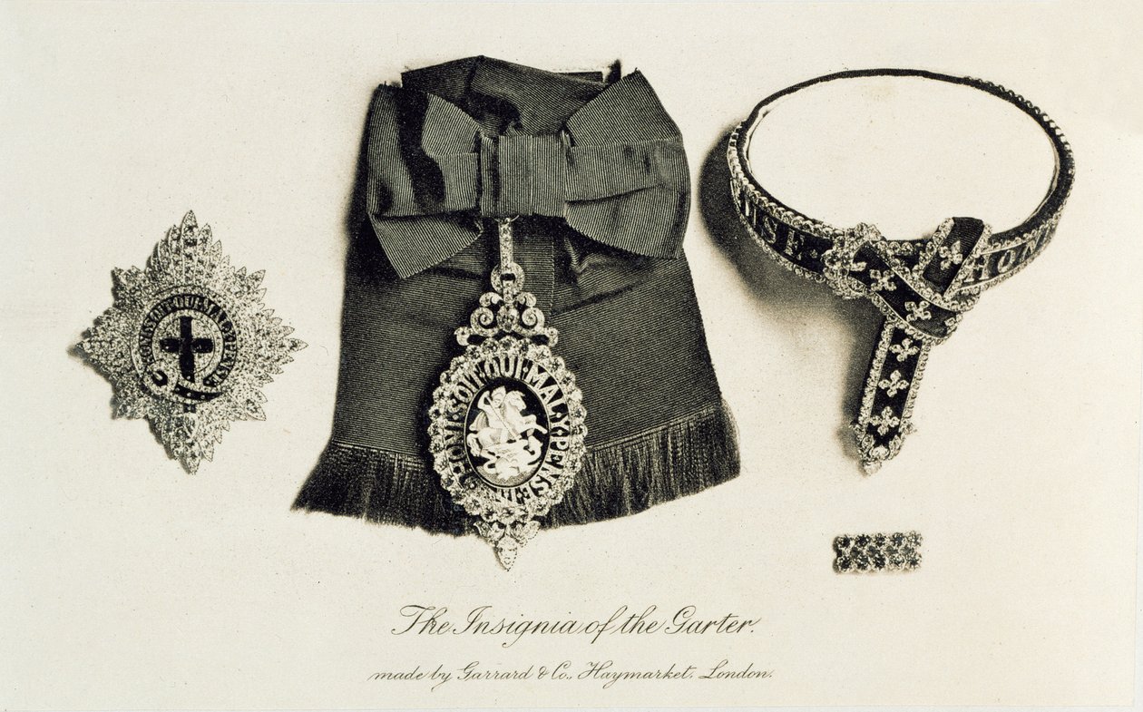 The Insignia of the Garter, tillverkad av Garrard & Co., Haymarket, London av English School
