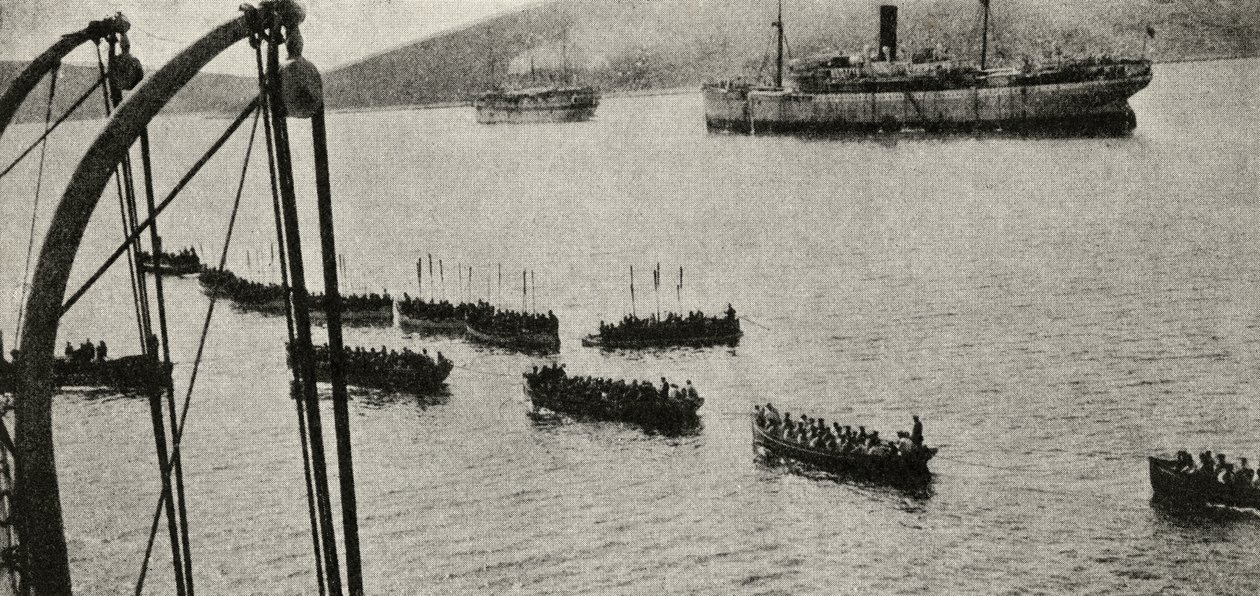 En landstigningsstyrka som lämnade transporterna till stranden under Gallipoli-kampanjen, från 