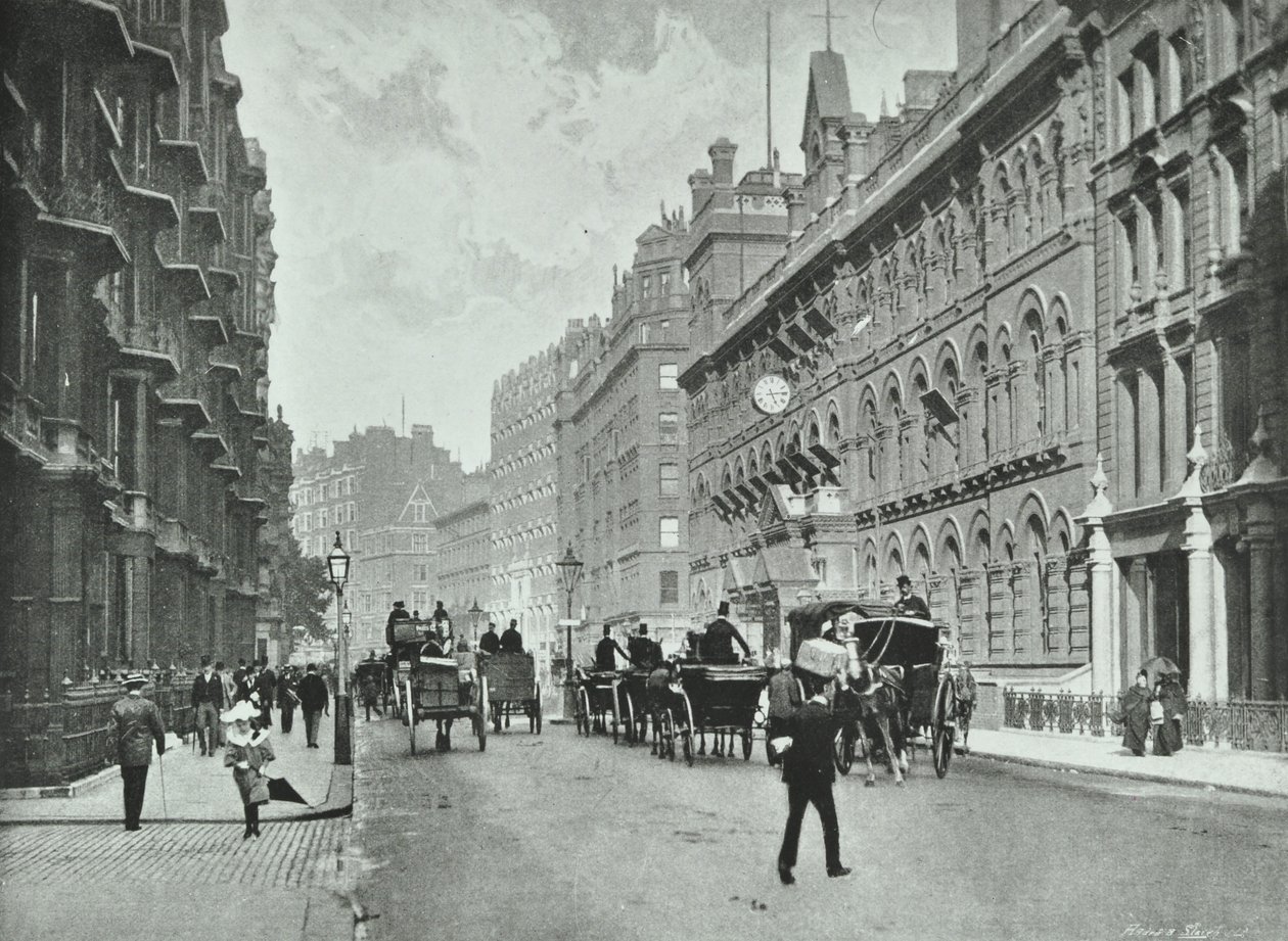 Army and Navy Stores, Victoria Street, Westminster LB: tittar österut vid Francis Street, 1895 av English Photographer