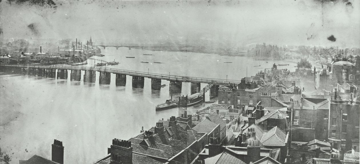 Battersea Bridge: utsikt från Chelsea Church Tower, 1875 av English Photographer