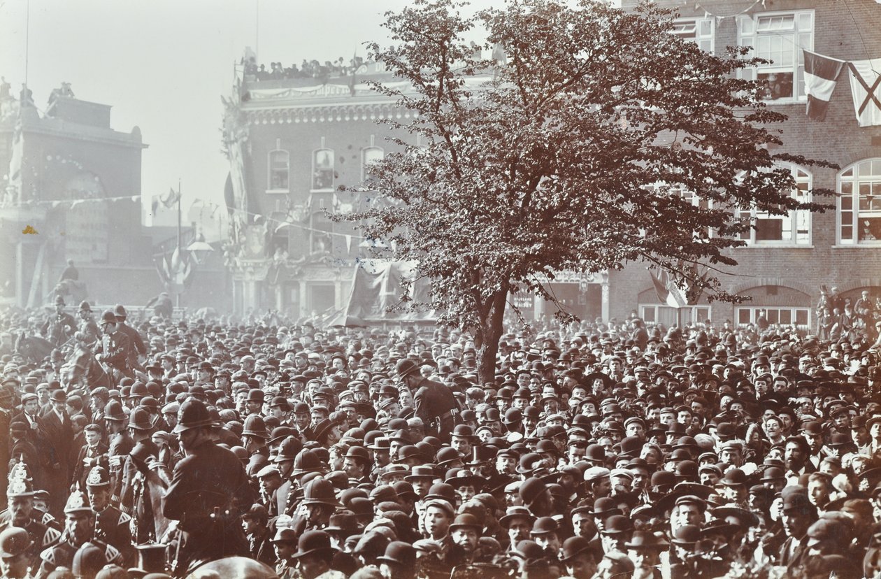 Blackwall Tunnel: folksamlingar vid den ceremoniella invigningen, 1897 av English Photographer