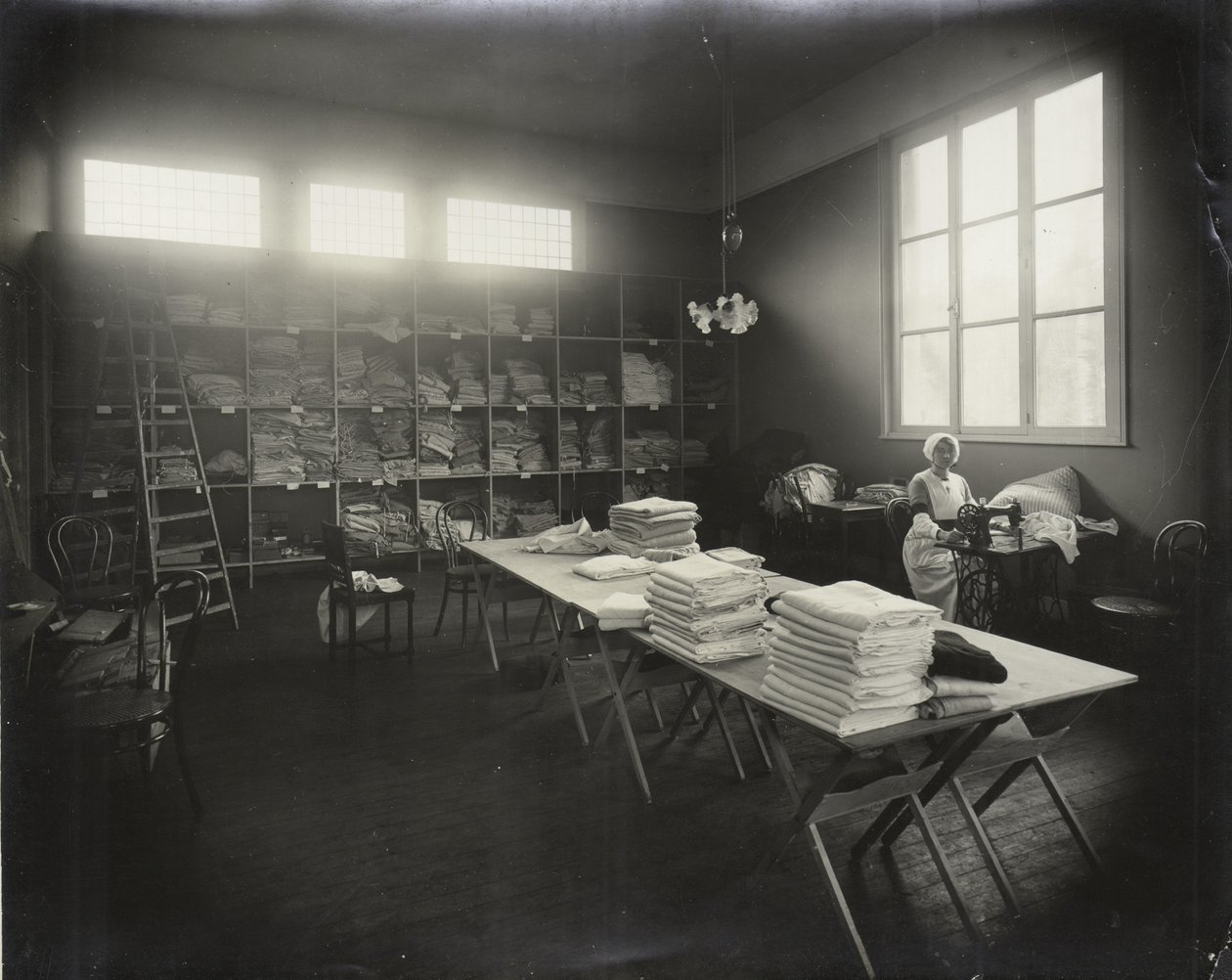 British Red Cross Society, Duchess of Westminsters Hospital av English Photographer