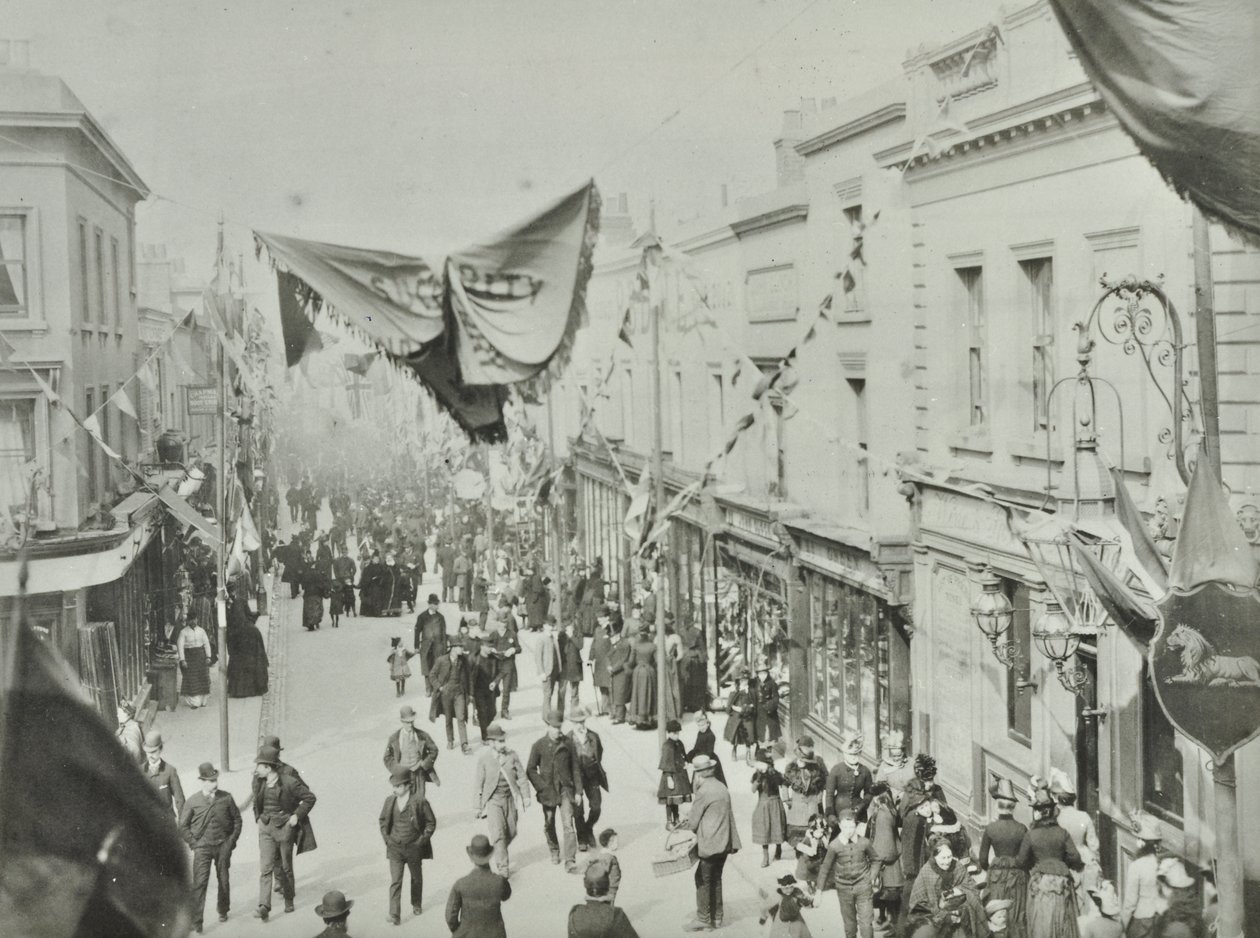 Hare Street: öppnande av Woolwich-färjan, 1889 av English Photographer