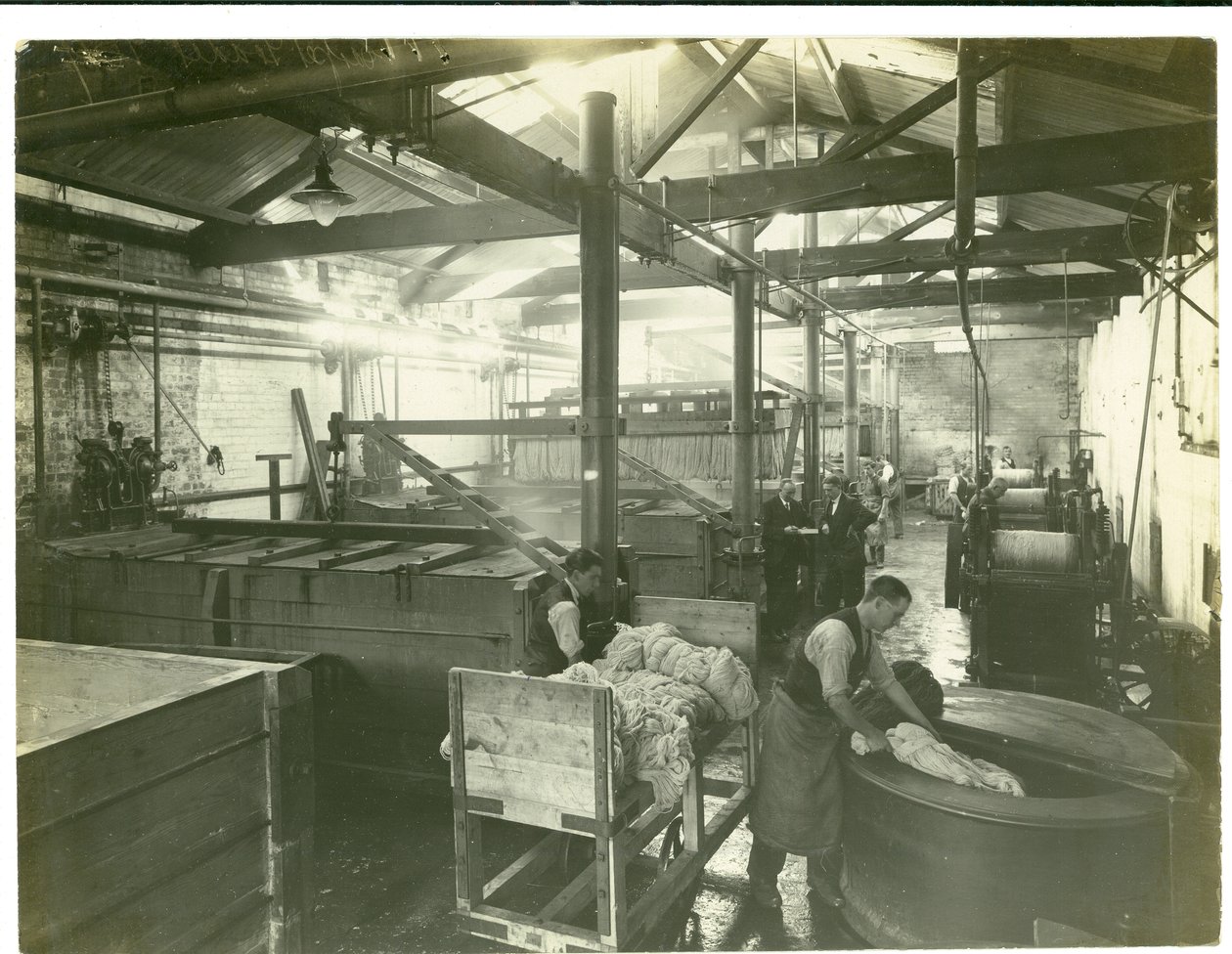 Hydrauliskt driven färgeri, mattfabrik, 1923 av English Photographer