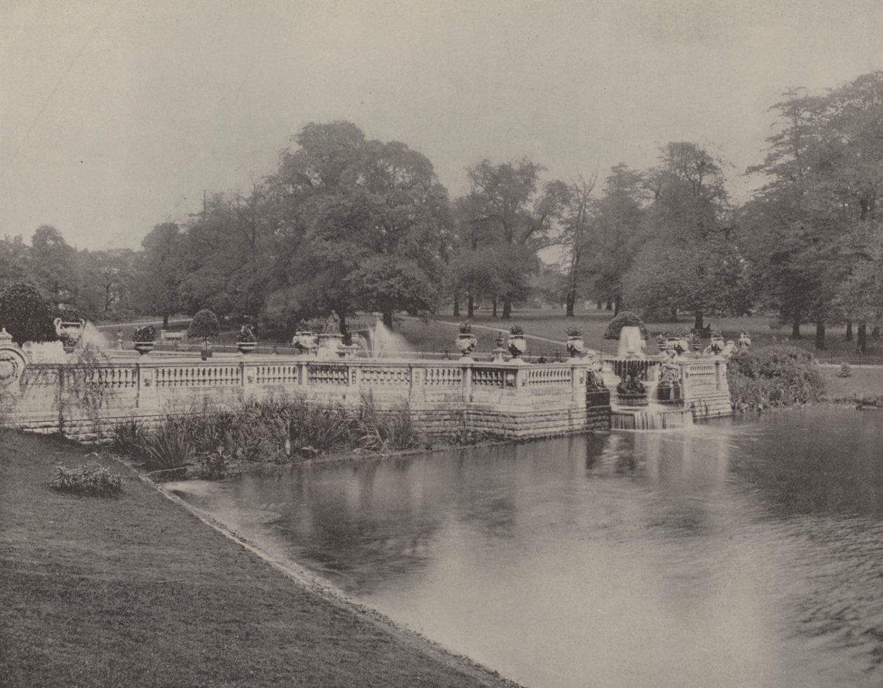 Kensington Gardens (svartvitt foto) av English Photographer