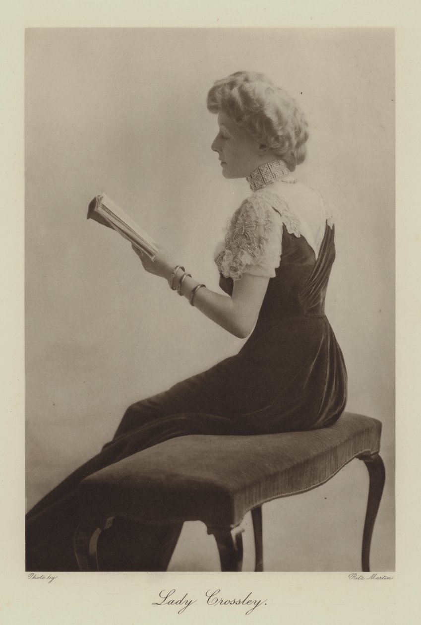 Lady Crossley (svartvitt foto) av English Photographer