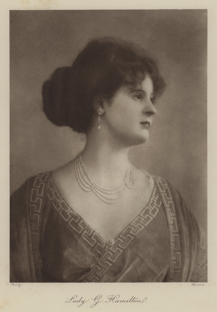Lady G Hamilton (svartvitt foto) av English Photographer