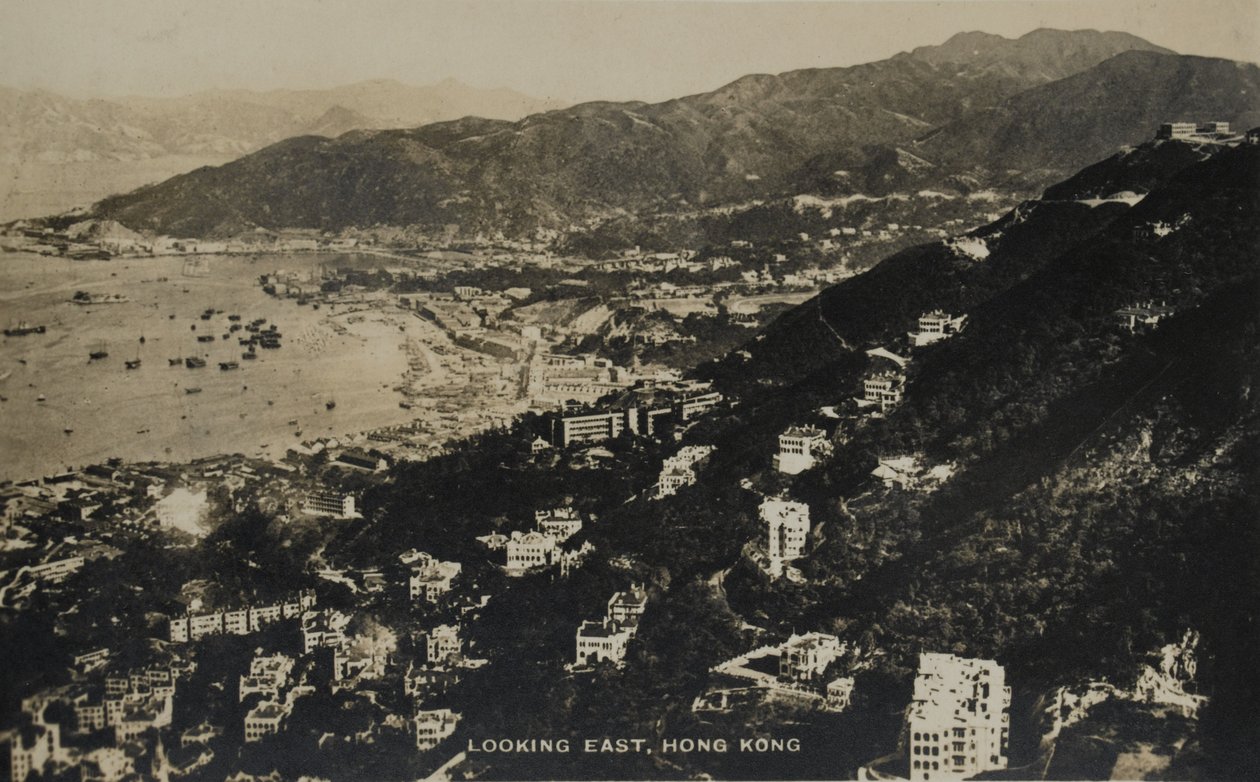 Looking East, Hong Kong, från ett album med fotografier relaterade till tjänsten för Pte H. Chick, 1940 av English Photographer