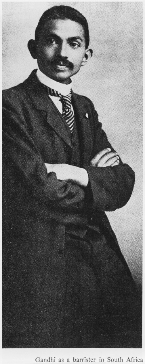 Mahatma Gandhi (1869-1948) som advokat i Sydafrika, ca 1900 av English Photographer