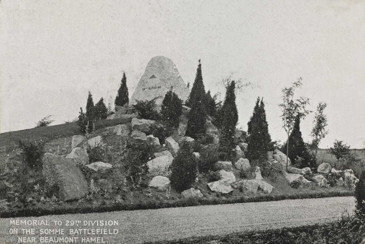 Minnesmärke över 29:e divisionen på Somme slagfält, nära Beaumont Hamel av English Photographer
