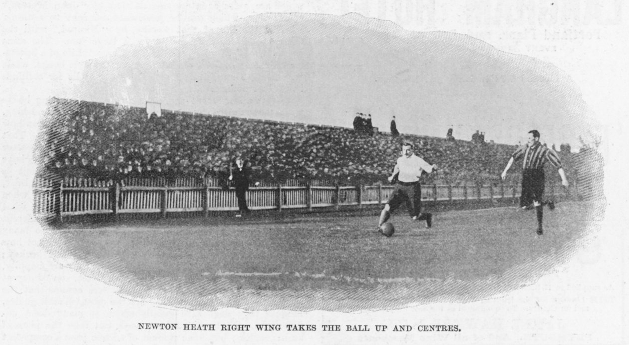 Newton Heath högervinge tar bollen upp och centrerar, 1899 av English Photographer
