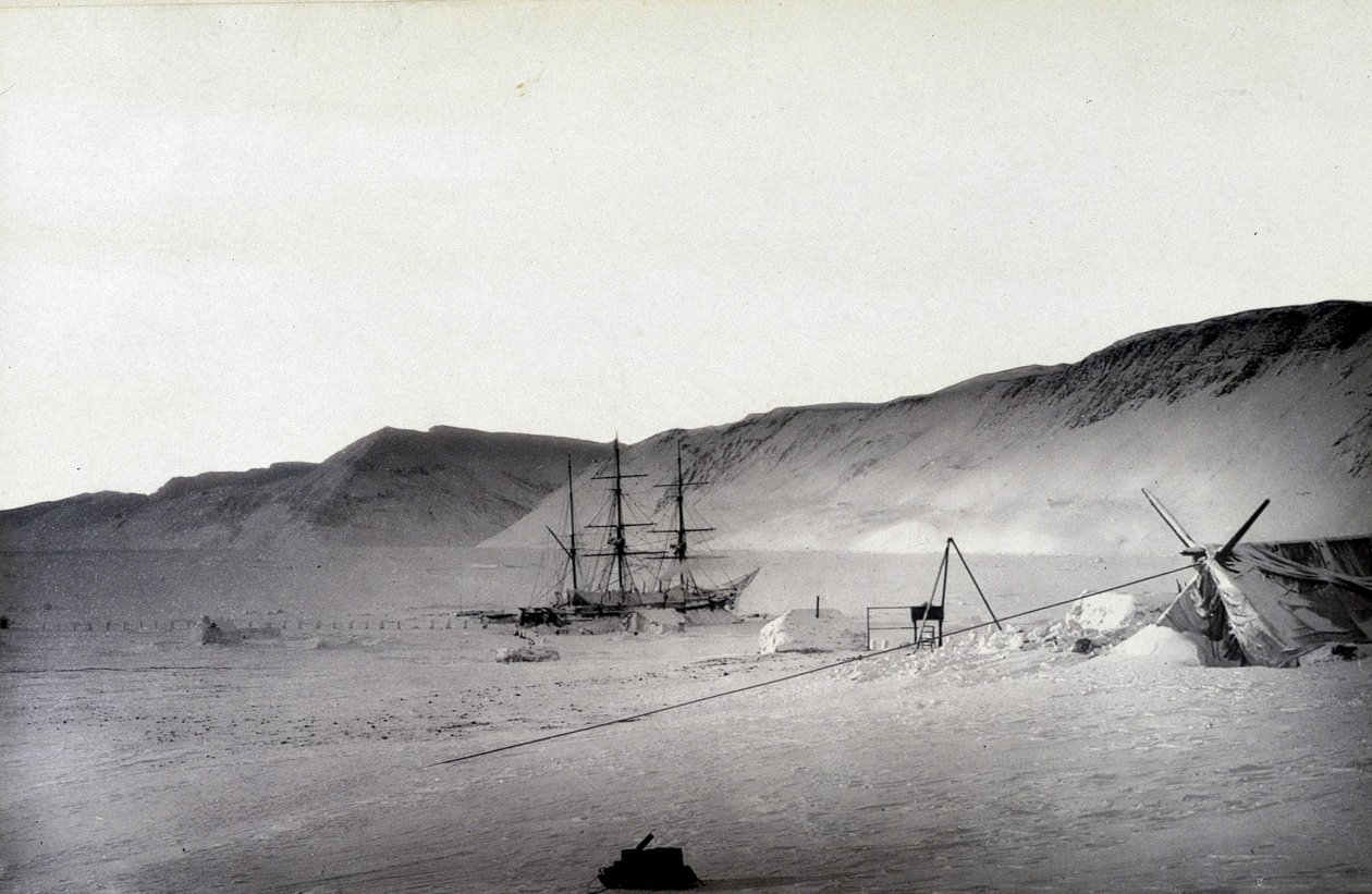Nordpolen: Discovery Bay, vinter - i "" Berättelse om en resa till Polarsjön under 1875-76", G.S. Nares, red. London av English Photographer