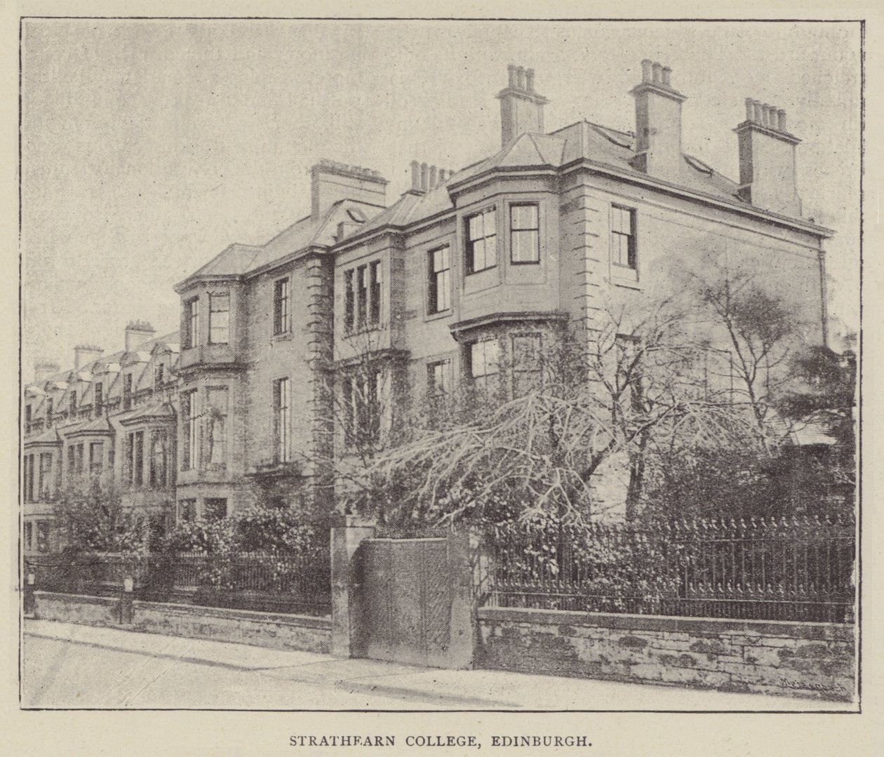 Strathearn College, Edinburgh (gravyr) av English Photographer