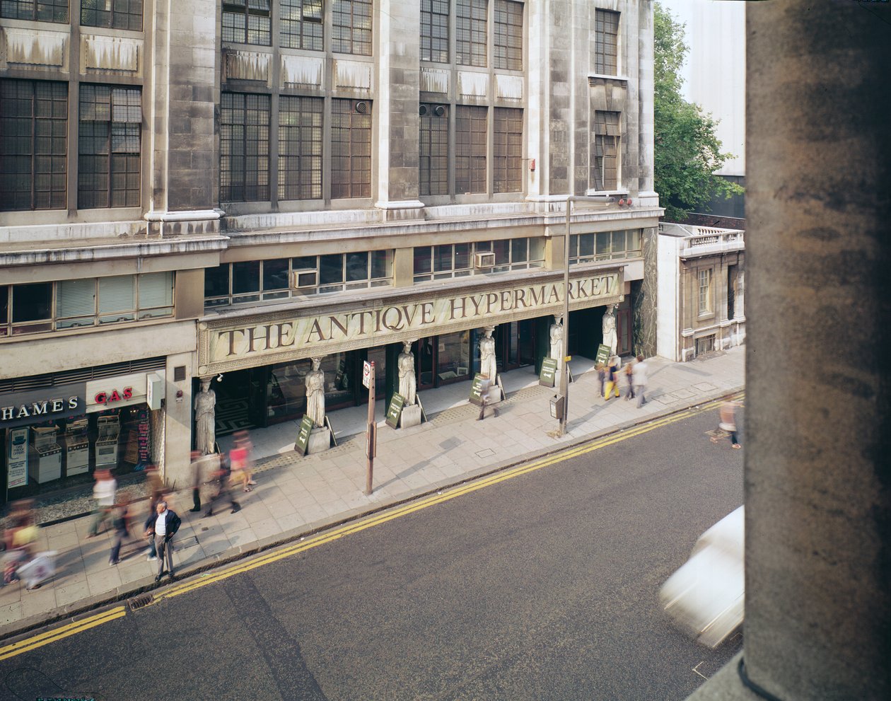 Den antika stormarknaden, Kensington High Street av English Photographer